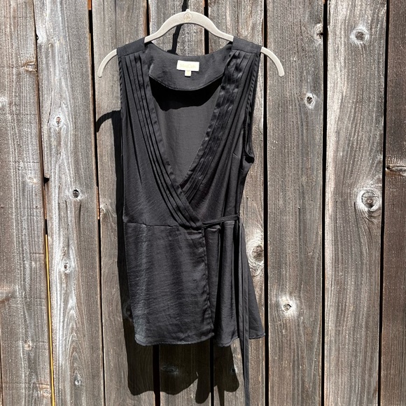 ModCloth Sleeveless Surplice Neckline Wrap Top Black Size Medium - Picture 16 of 16